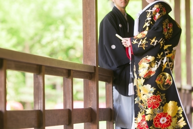 アンティーク　引き振袖 新婦 結婚式 花嫁 挙式 引振袖 アンティーク カラフル 引き振袖 新婦 結婚式 花嫁 挙式 引振袖