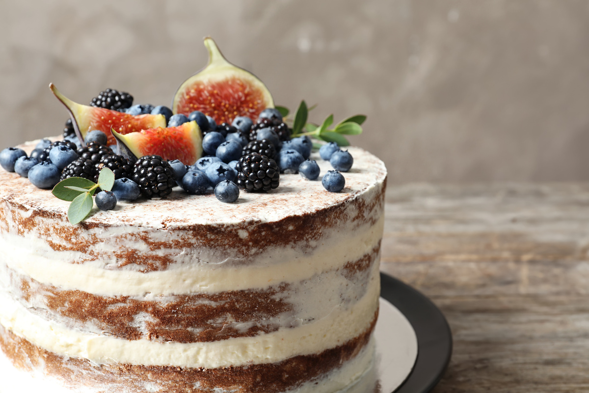 いまが一番美味しいの 秋が旬 のフルーツを使ったウェディングケーキデザイン Strawberry