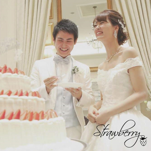 実は結構難しい ファーストバイト時の写真に可愛く写るちょっとしたポイントを伝授 Strawberry