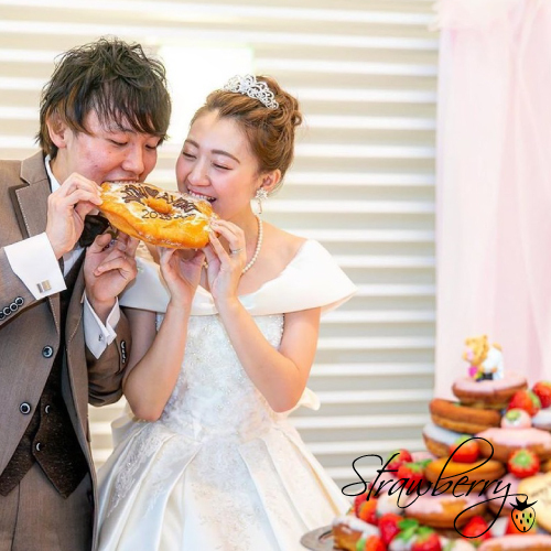 ウェディングケーキの代わりに積み上げた【ドーナツ】がやっぱり