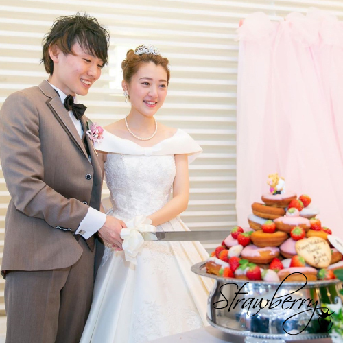 ウェディングケーキの代わりにドーナツ♡ドーナツタワーでイマドキ結婚