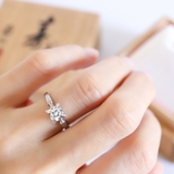 婚約指輪で選ばれるダイヤモンド以外の宝石って？宝石なしの婚約指輪もアリ♡* 