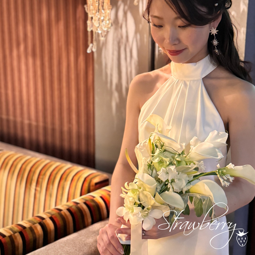 大人花嫁に大人気＊＊ホルターネックタイプのウエディングドレスで上品なのに肌見せも叶えましょう♡♡