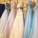 結婚式二次会の新郎新婦衣装どうする？会場別コーデ＆購入orレンタルの選び方まとめ♡