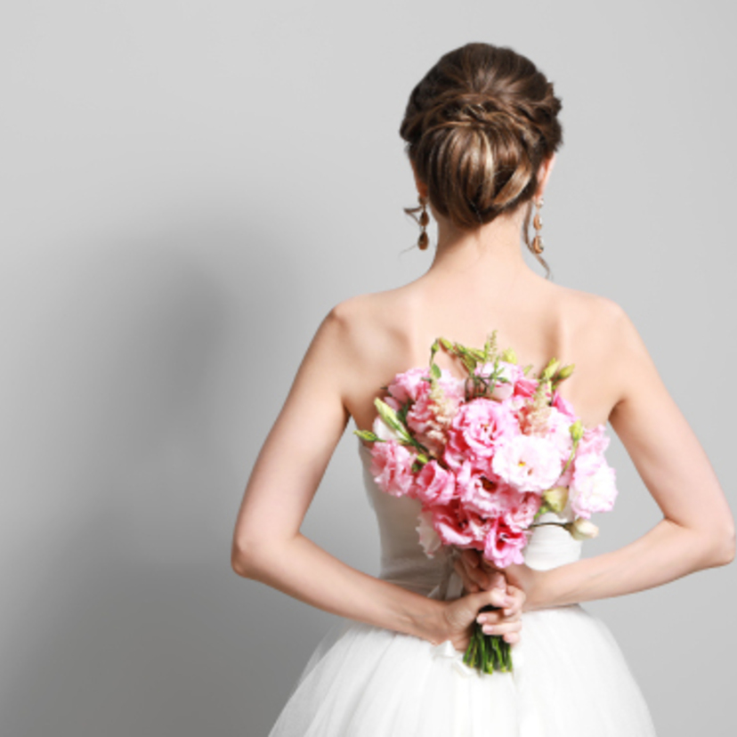 肩がいかつい！？肩を華奢にする方法ドレスがもっと似合う私になるために