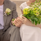 SNS用にもお洒落で人気♡前撮りで絶対に指示書に入れたい「お手元ショット」の王道ポーズ＆高見えのコツ＊