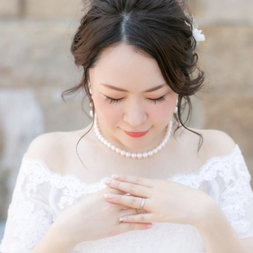肩がいかついお悩みを解決！華奢見えを叶えるウェディングドレス選びのコツ＆自分をもっと好きになる簡単ケア＊